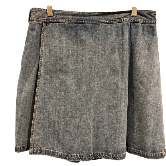 Y2K, retro Liz Claiborne light wash denim skort, size 12 - Picture 9 of 12